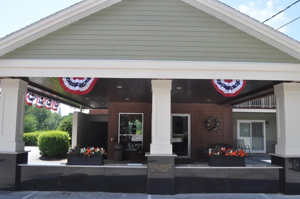 University Inn Academic Suites Orono Exterior photo