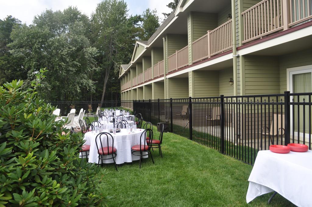University Inn Academic Suites Orono Exterior photo
