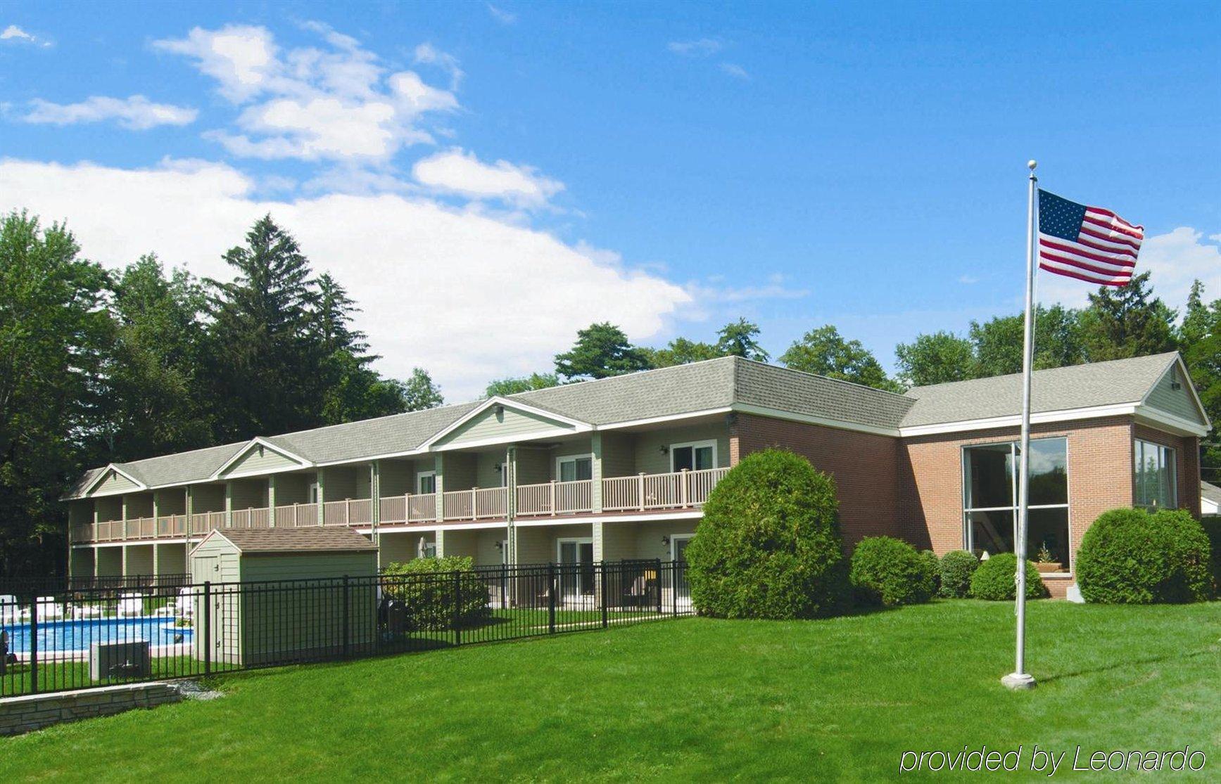 University Inn Academic Suites Orono Exterior photo
