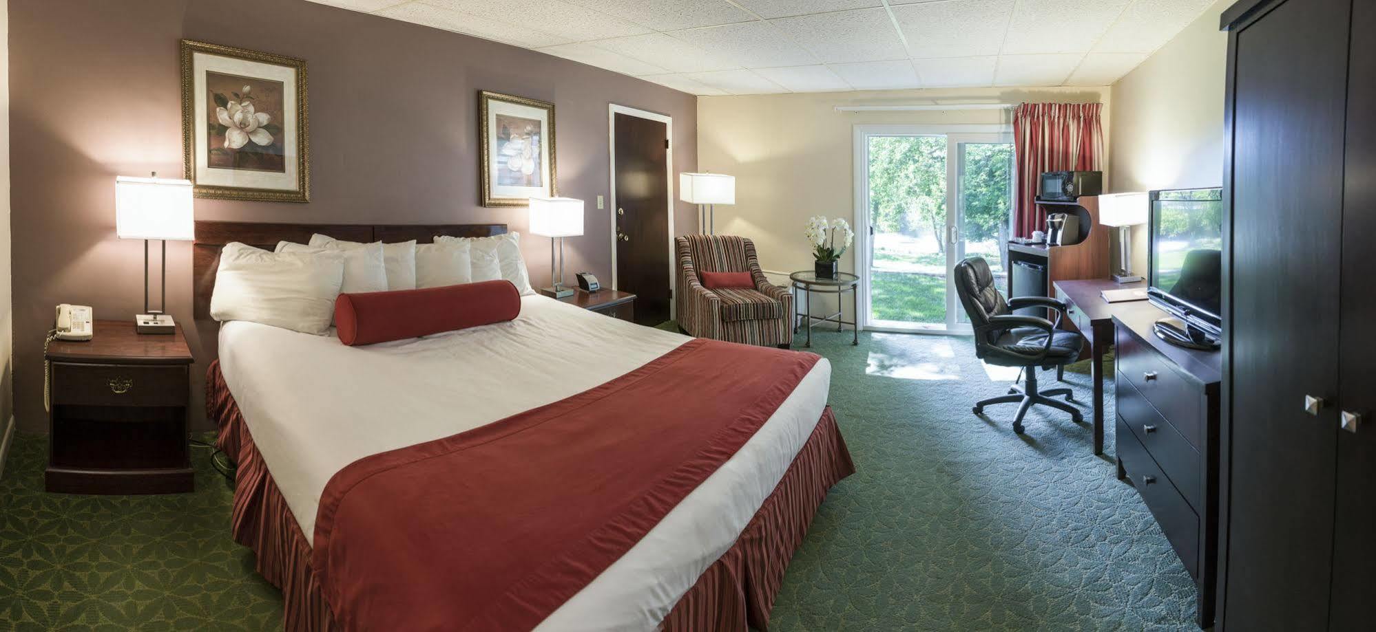 University Inn Academic Suites Orono Exterior photo